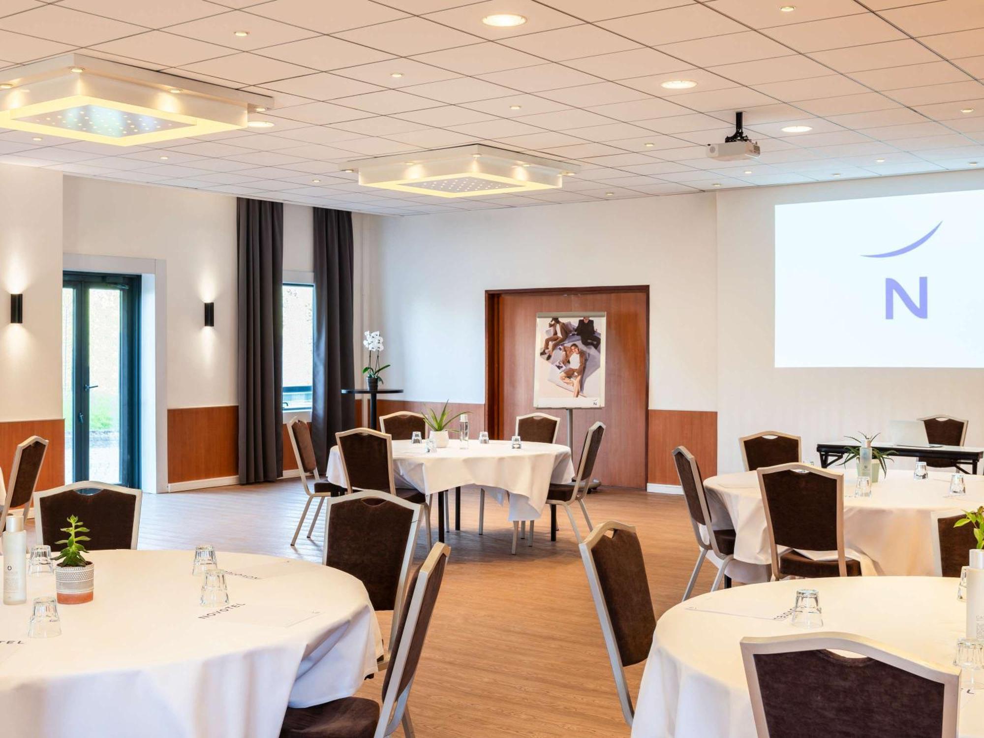 Novotel Marne-La-Vallee Noisy-Le-Grand Bagian luar foto
